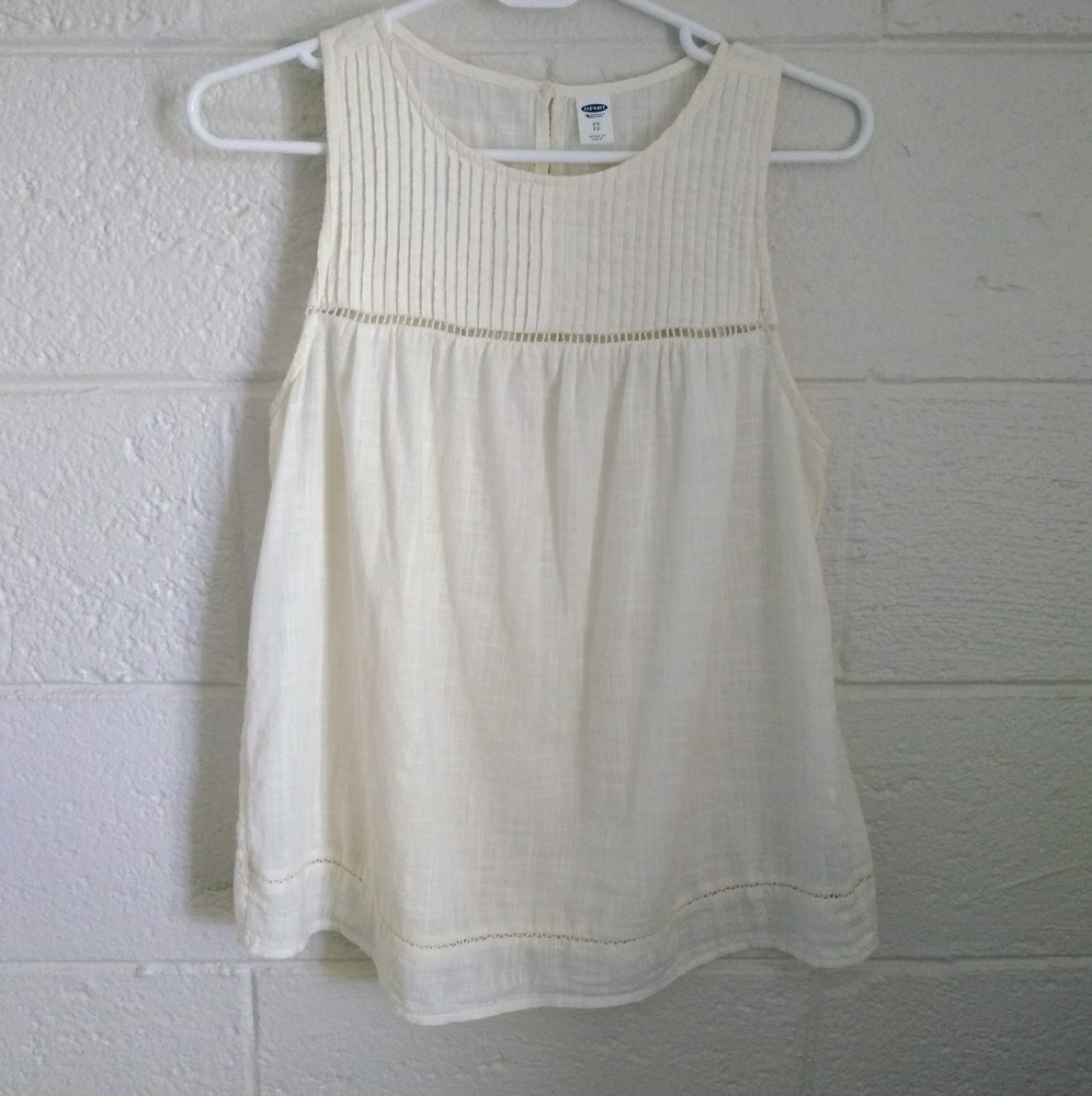 Old Navy Tank Top XS Cream Off White Pleats Crewneck Crochet